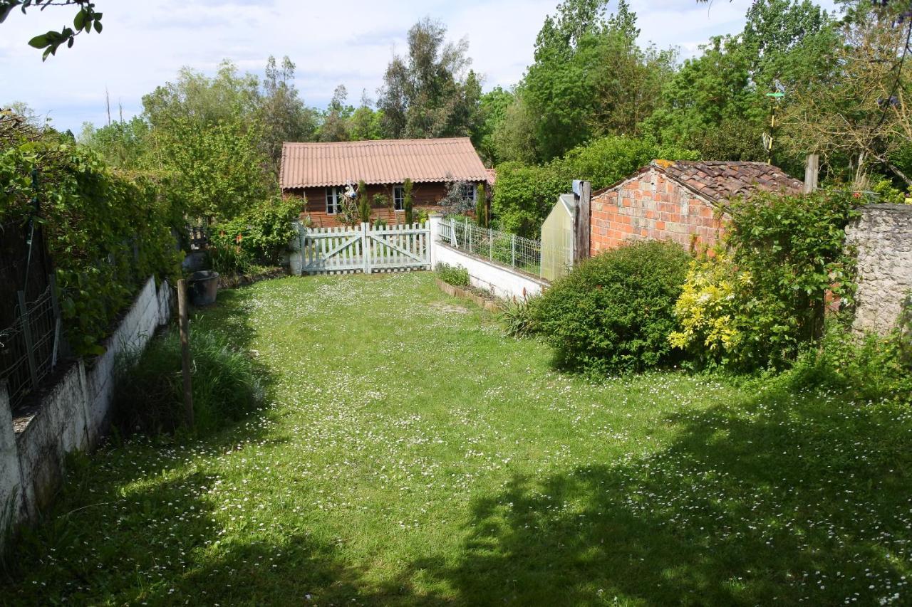 Maison De Village Spacieuse Et Confortable Le Gué-de-Velluire Eksteriør bilde